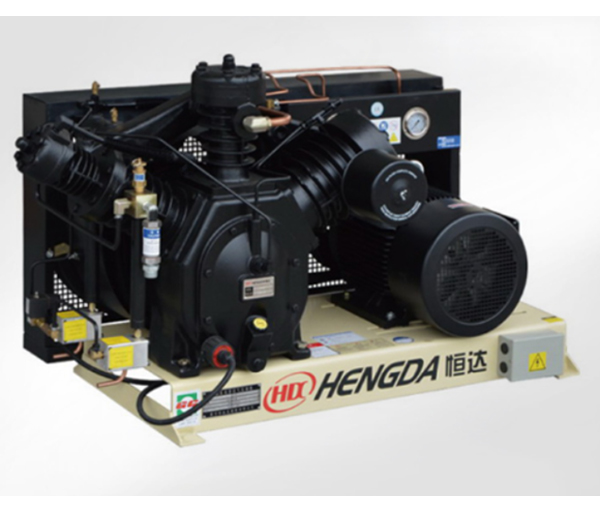 活塞空壓機中高壓